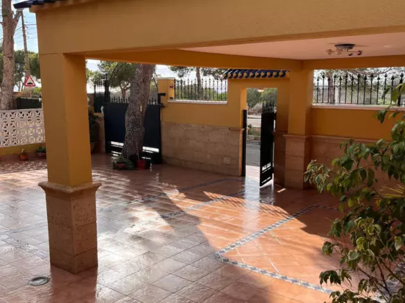 3-bedroom Semi In Orihuela Costa, Spain (131 M²)