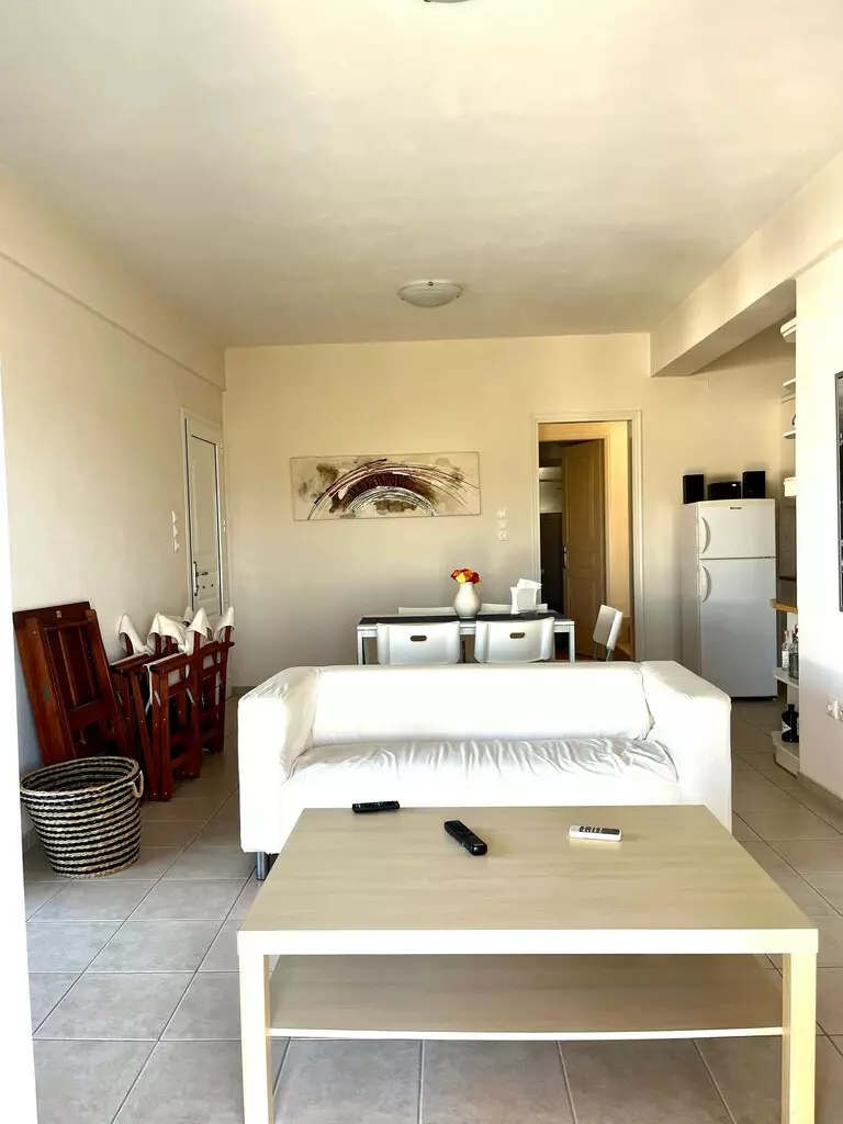 3-bedroom Complex In Vilia, Greece (380 M²)
