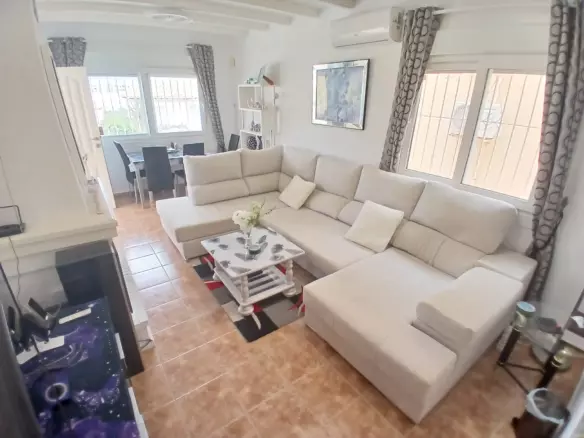 3-bedroom Villa In Villamartin, Spain (160 M²)