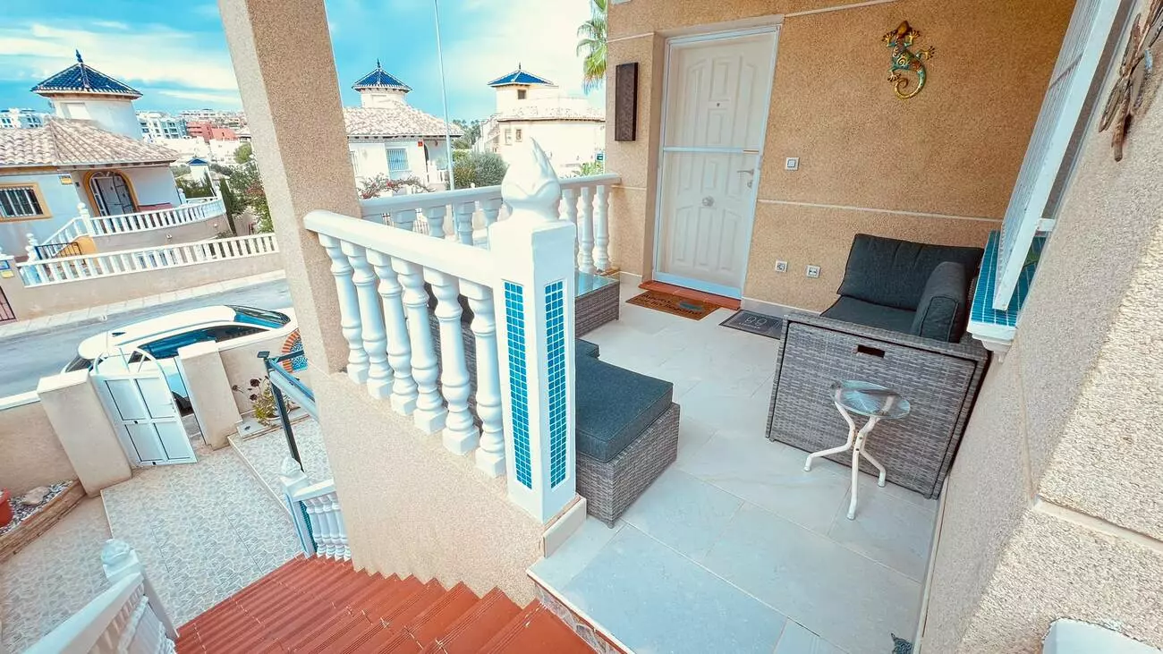 3-bedroom Villa In Villamartin, Spain (160 M²)