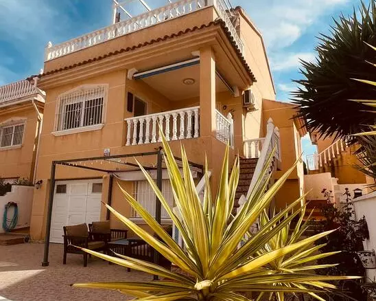 3-bedroom Villa In Villamartin, Spain (160 M²)