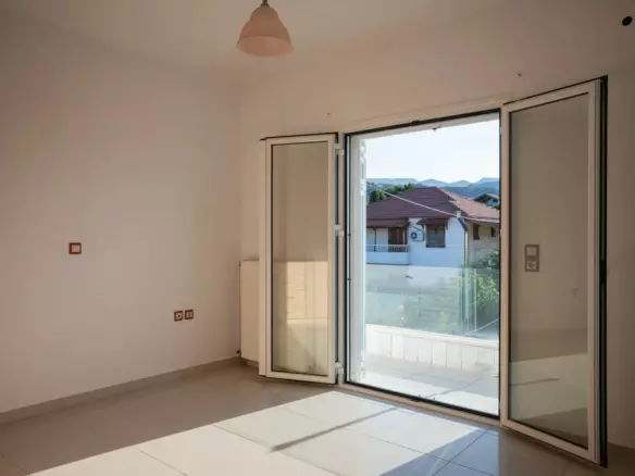 4-bedroom Detached House In Xilokastro, Greece (200 M²)