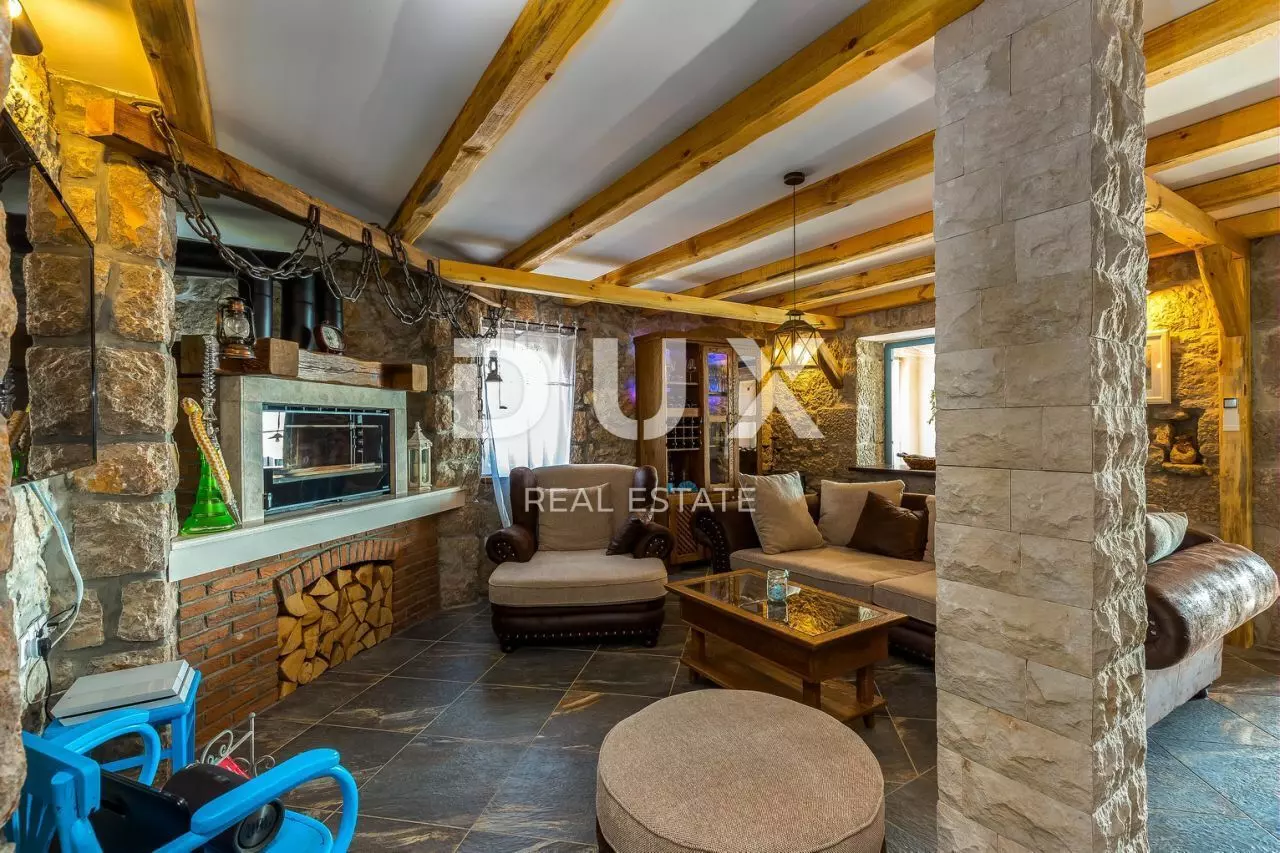 2-bedroom Villa In Jablanac, Croatia (260 M²)