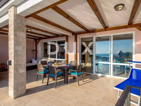 2-bedroom Villa In Jablanac, Croatia (260 M²)