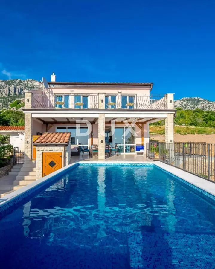 2-bedroom Villa In Jablanac, Croatia (260 M²)
