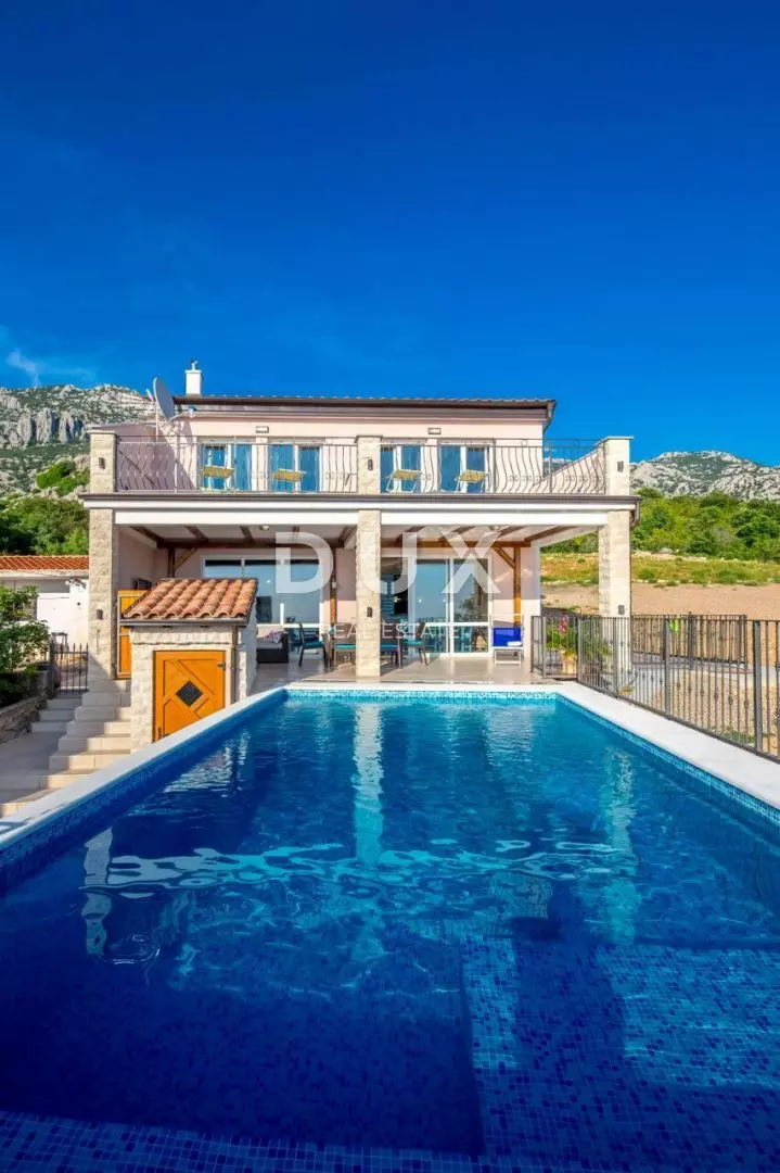 2-bedroom Villa In Jablanac, Croatia (260 M²)