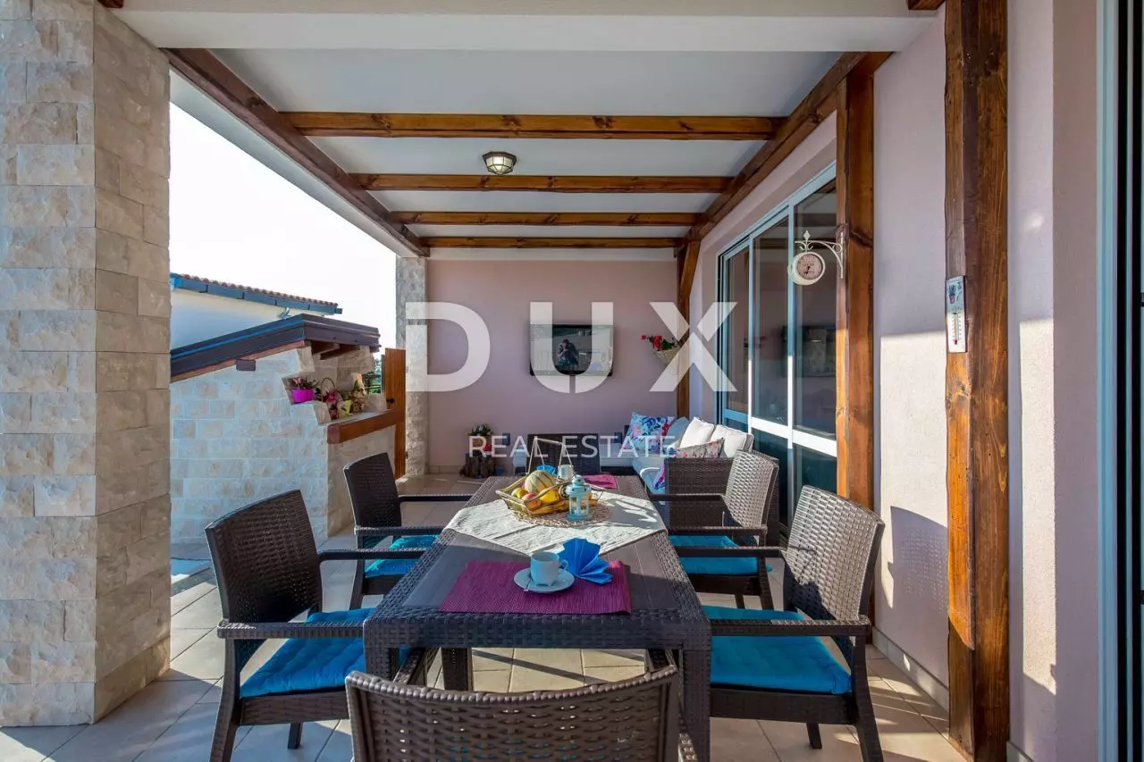 2-bedroom Villa In Jablanac, Croatia (260 M²)