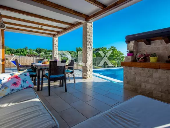 2-bedroom Villa In Jablanac, Croatia (260 M²)