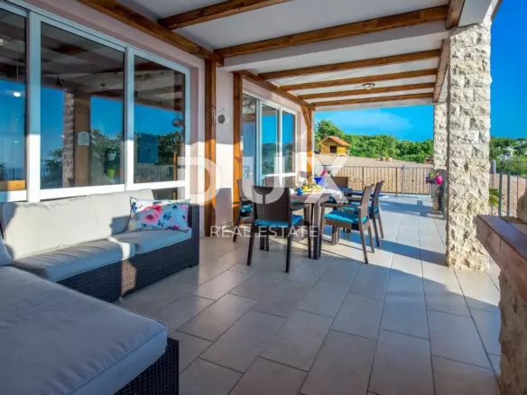 2-bedroom Villa In Jablanac, Croatia (260 M²)