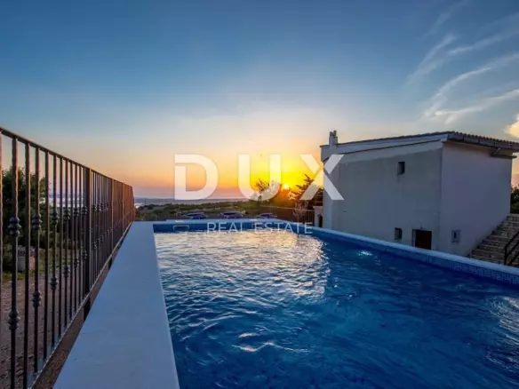 2-bedroom Villa In Jablanac, Croatia (260 M²)