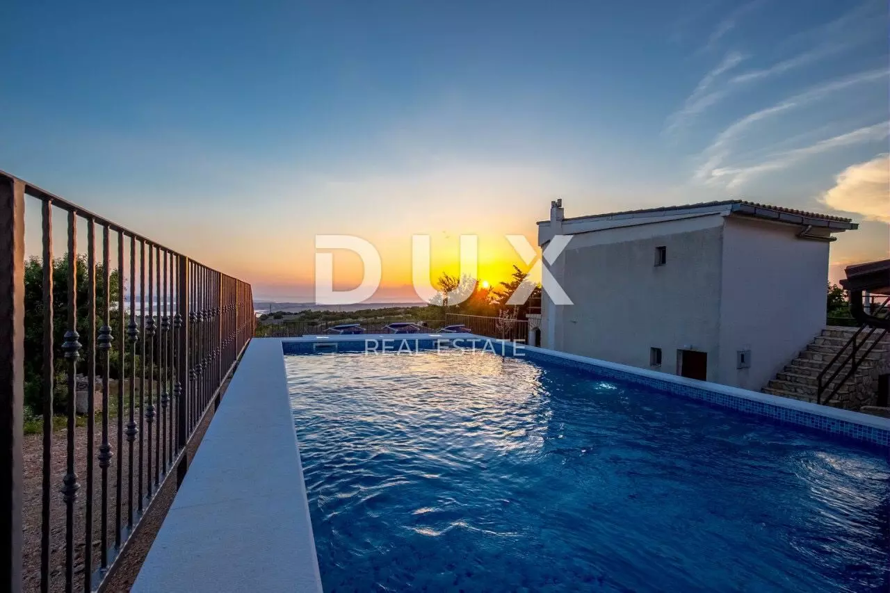 2-bedroom Villa In Jablanac, Croatia (260 M²)
