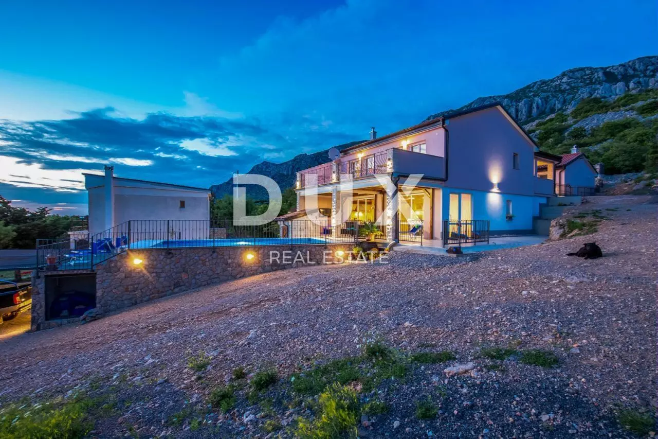 2-bedroom Villa In Jablanac, Croatia (260 M²)