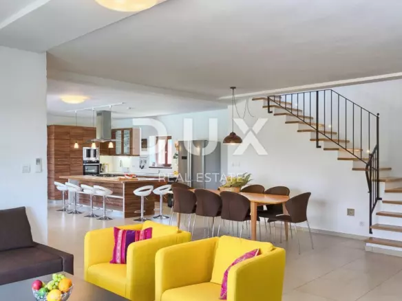 3-bedroom Detached House In Sveti Lovreč, Croatia (250 M²)