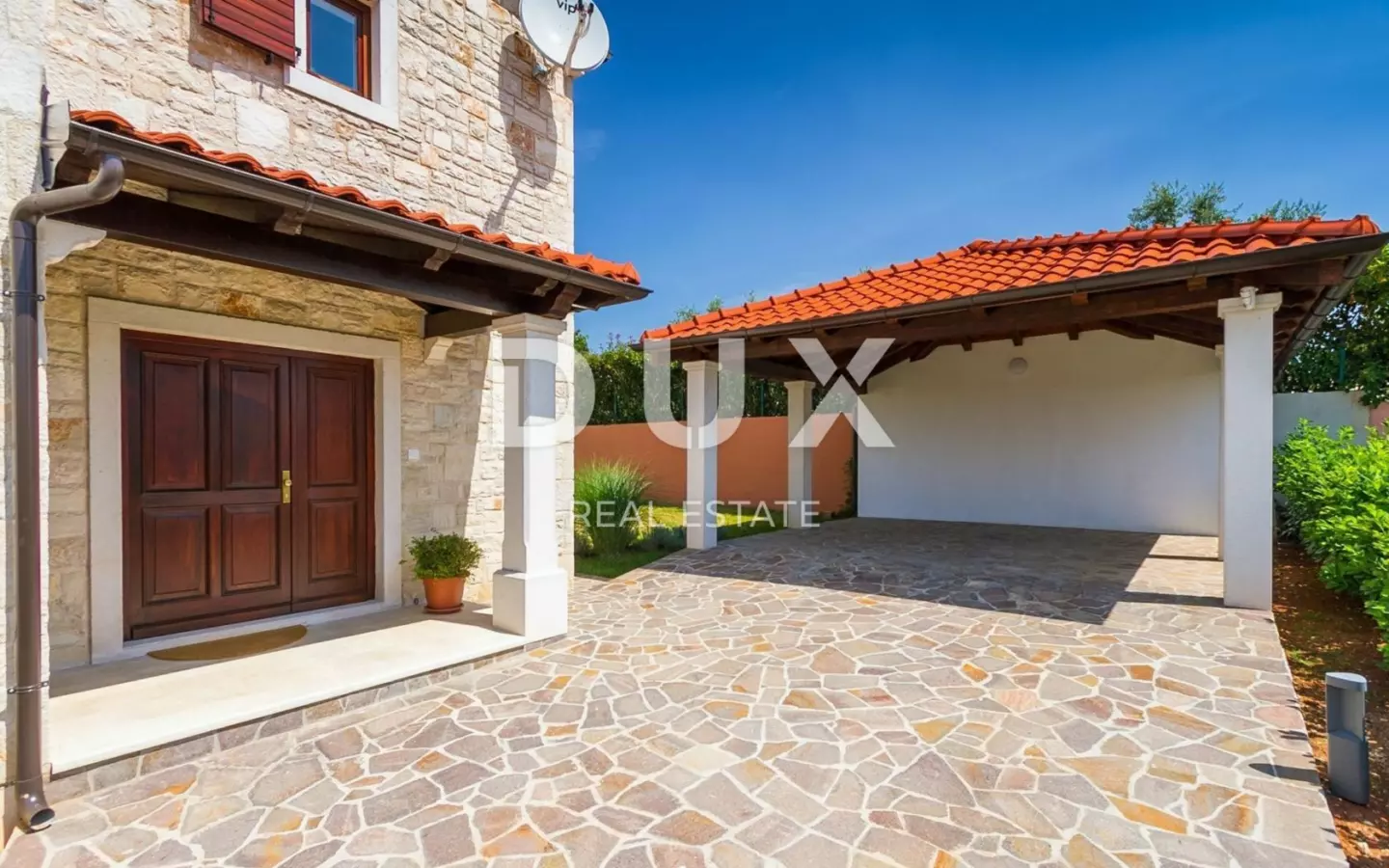 3-bedroom Detached House In Sveti Lovreč, Croatia (250 M²)