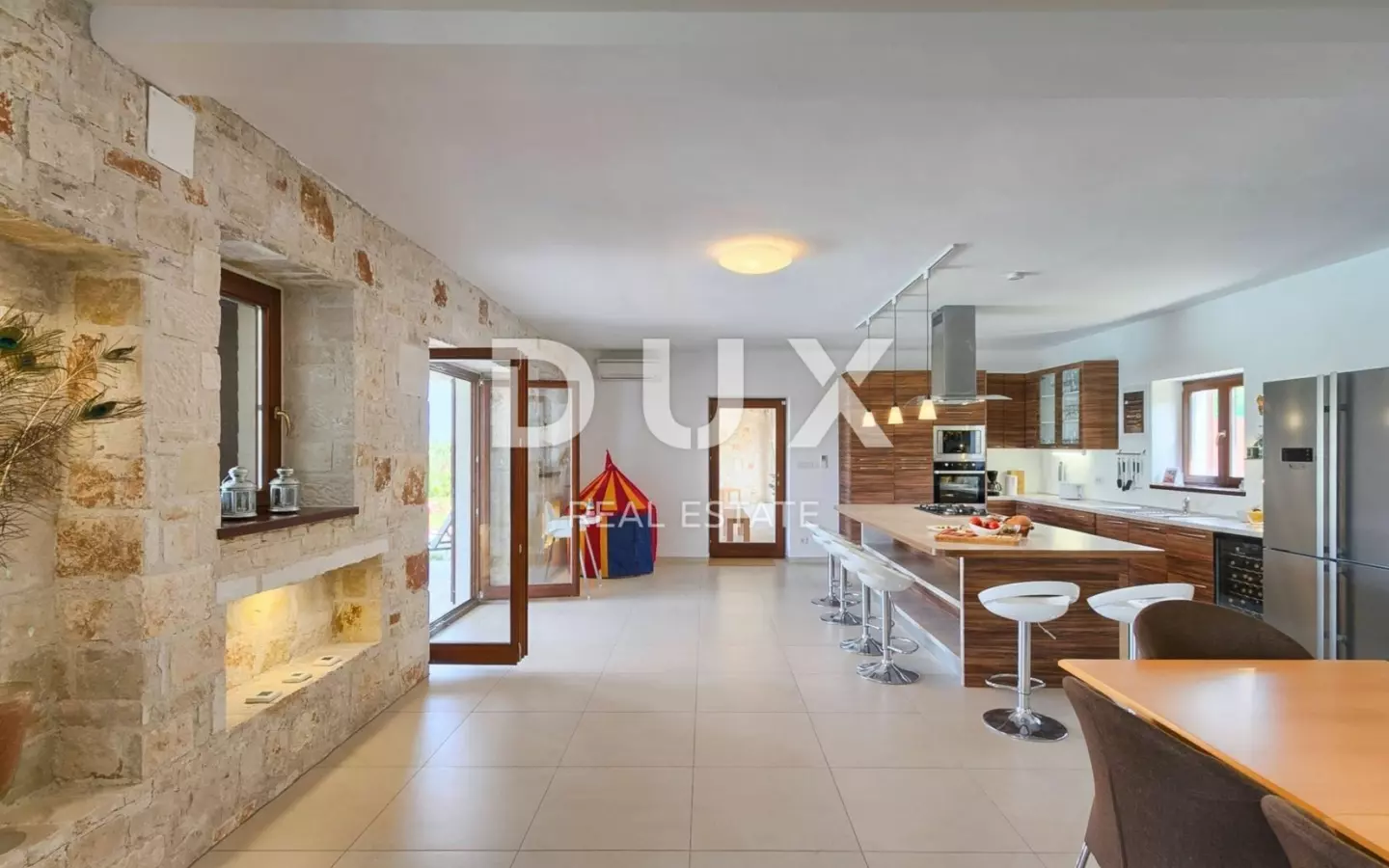 3-bedroom Detached House In Sveti Lovreč, Croatia (250 M²)