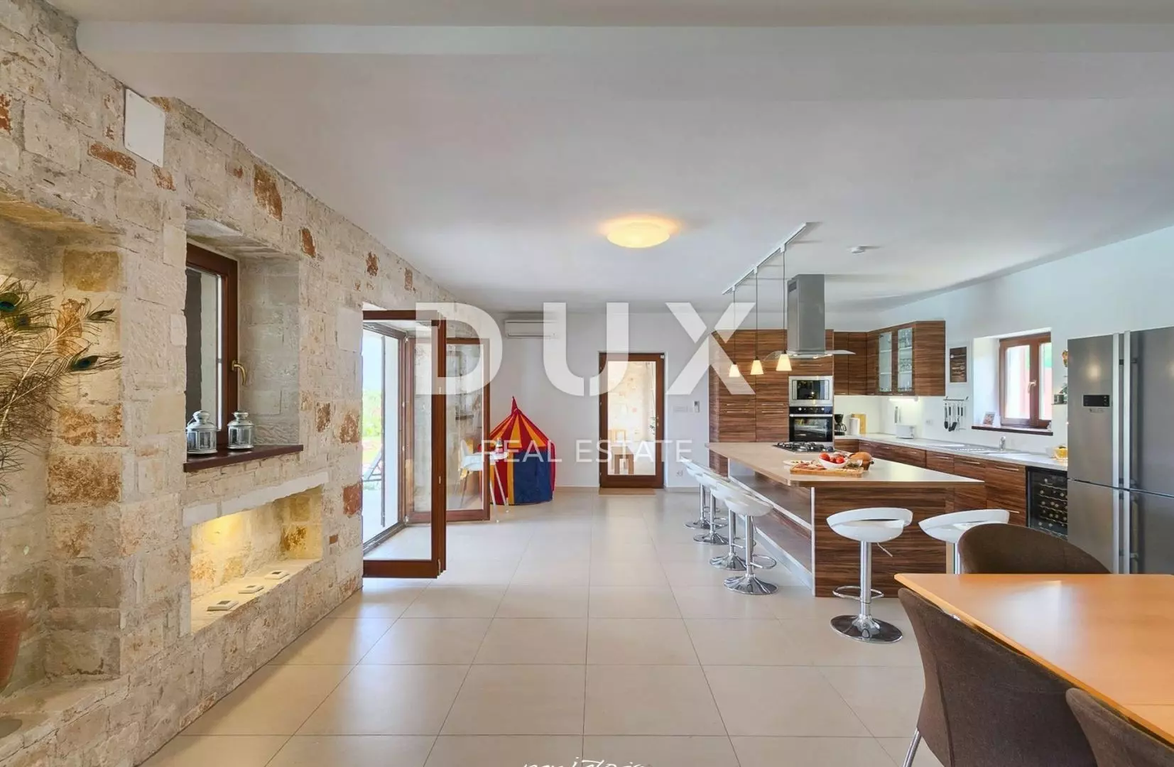 3-bedroom Detached House In Sveti Lovreč, Croatia (250 M²)