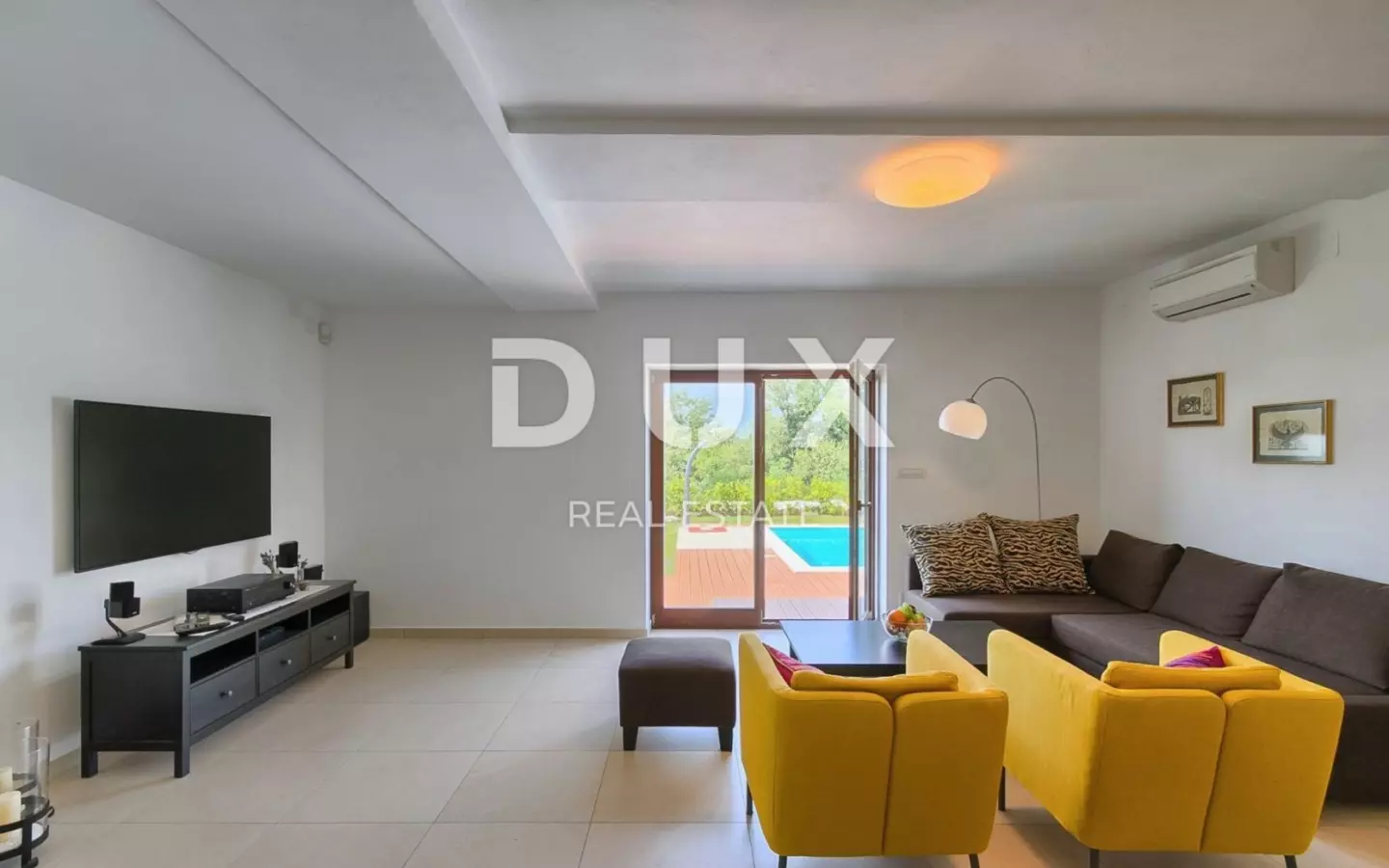 3-bedroom Detached House In Sveti Lovreč, Croatia (250 M²)