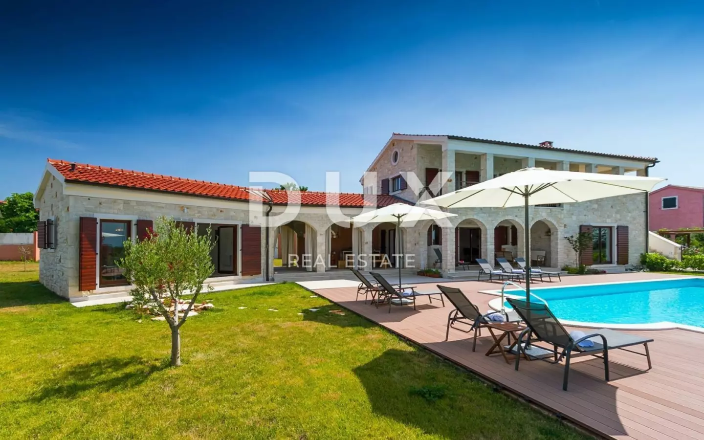 3-bedroom Detached House In Sveti Lovreč, Croatia (250 M²)