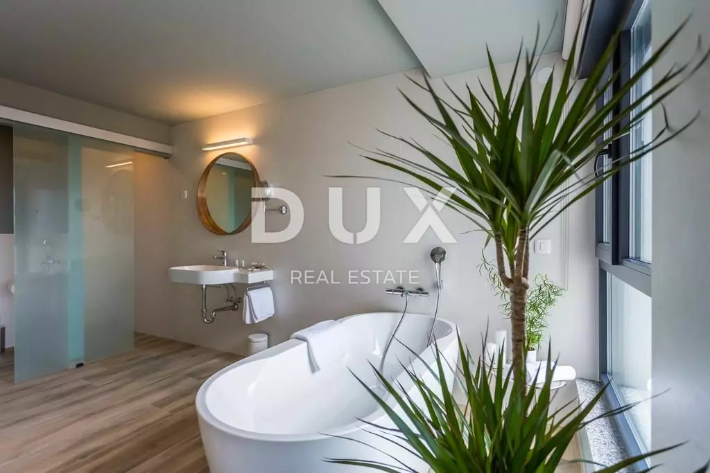3-bedroom Villa In Vrh, Croatia (223 M²)