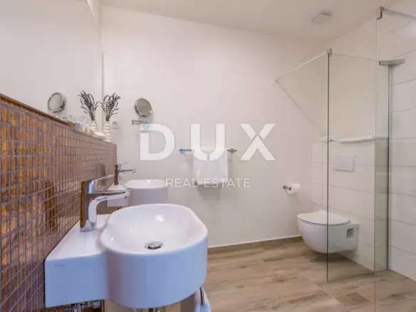 3-bedroom Villa In Vrh, Croatia (223 M²)