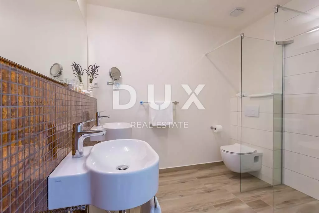 3-bedroom Villa In Vrh, Croatia (223 M²)
