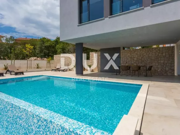 3-bedroom Villa In Vrh, Croatia (223 M²)