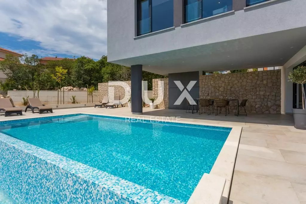 3-bedroom Villa In Vrh, Croatia (223 M²)