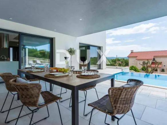 3-bedroom Villa In Vrh, Croatia (223 M²)