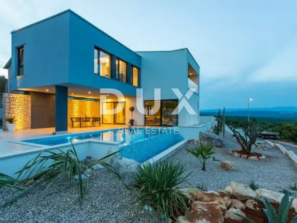 3-bedroom Villa In Vrh, Croatia (223 M²)