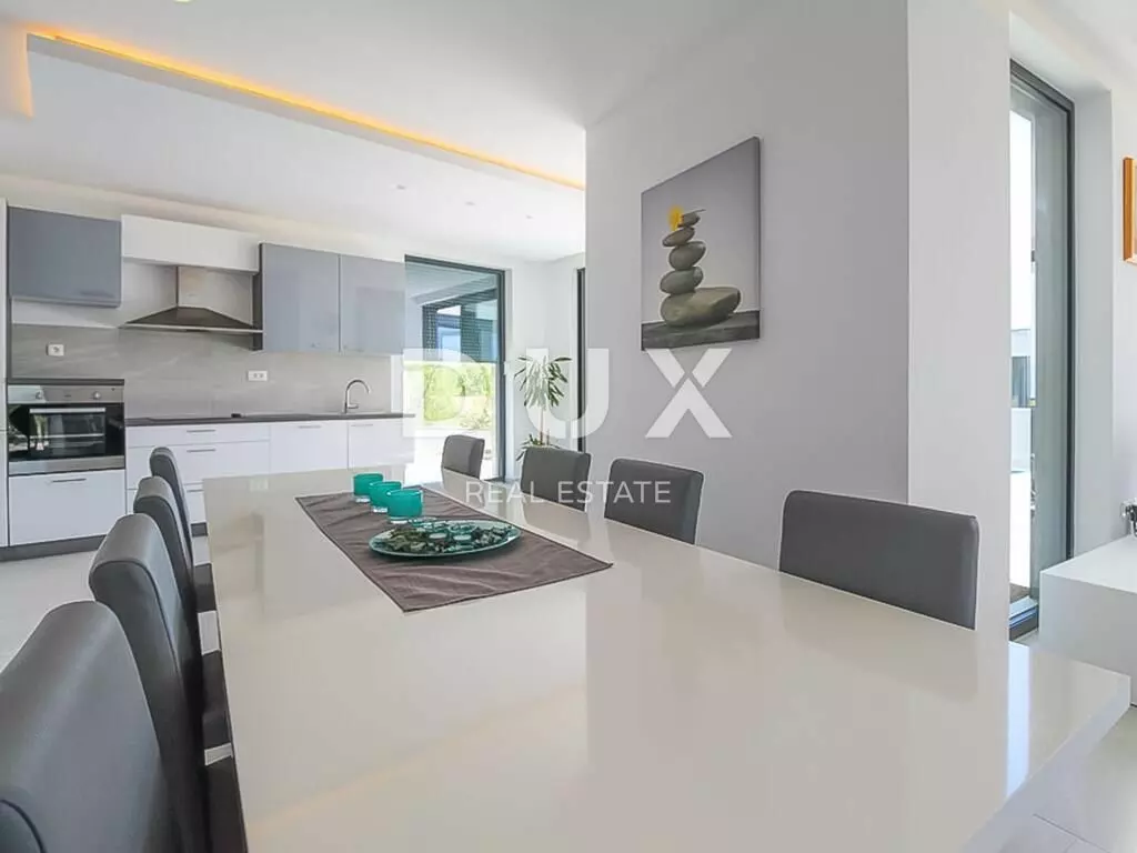 5-bedroom Villa In Kostrena, Croatia (330 M²)