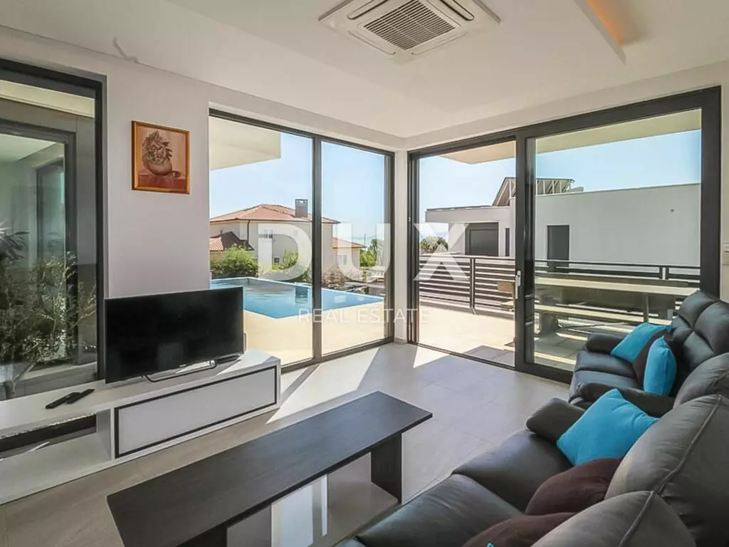 5-bedroom Villa In Kostrena, Croatia (330 M²)