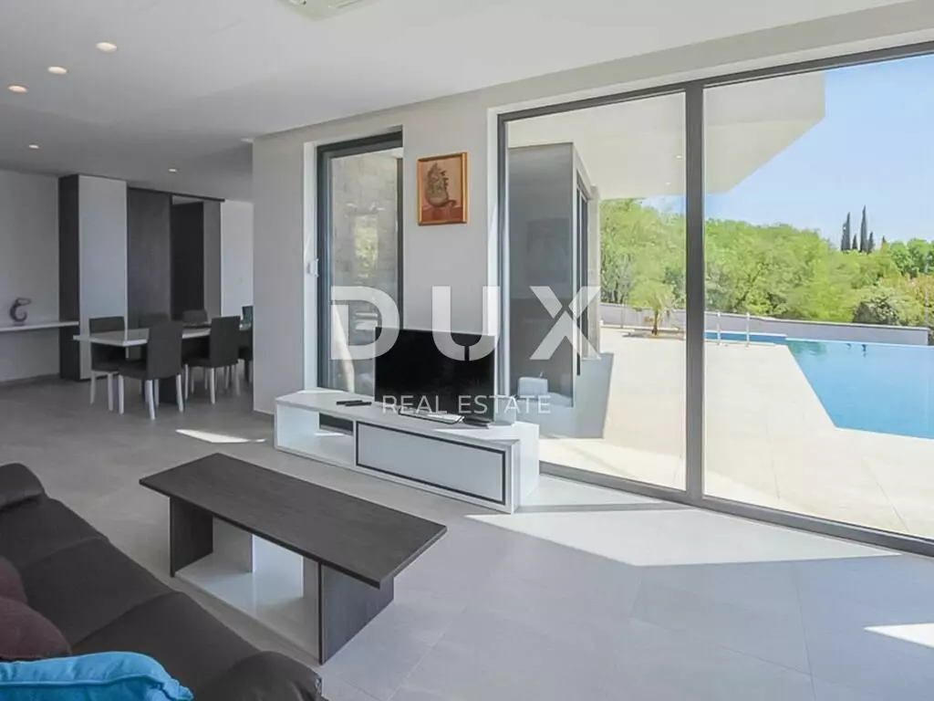 5-bedroom Villa In Kostrena, Croatia (330 M²)