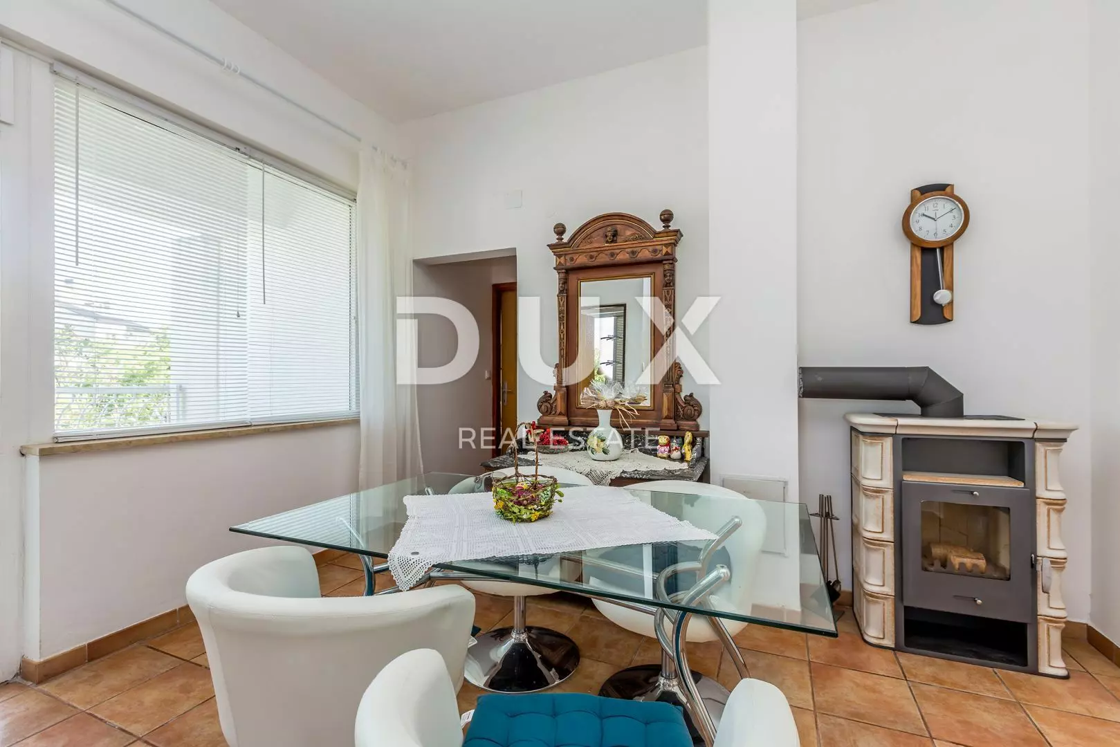 4-bedroom Apartment In Njivice, Croatia (148 M²)