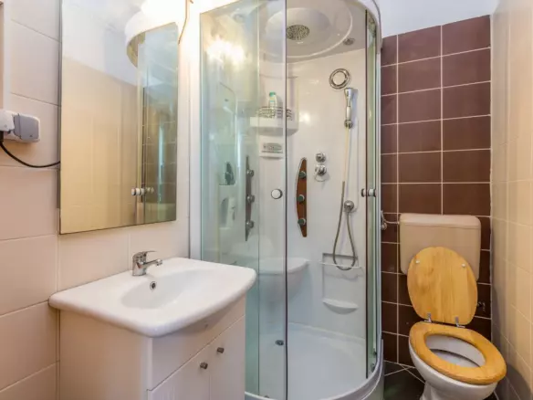 4-bedroom Apartment In Njivice, Croatia (148 M²)