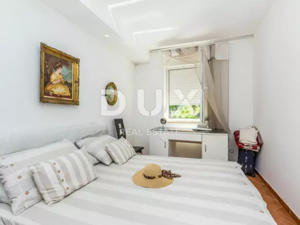 4-bedroom Apartment In Njivice, Croatia (148 M²)