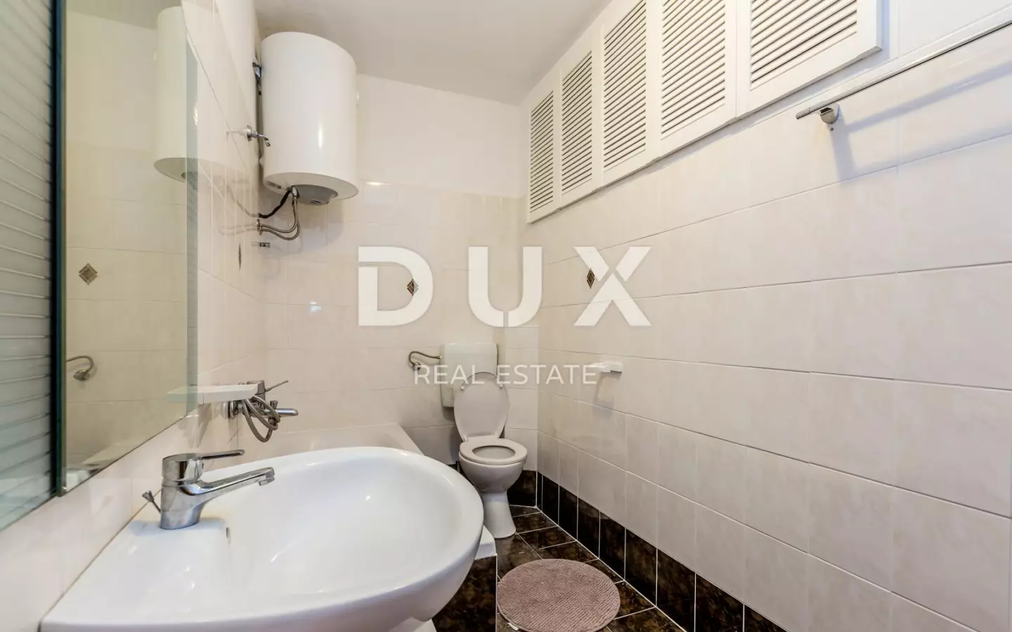 4-bedroom Apartment In Njivice, Croatia (148 M²)