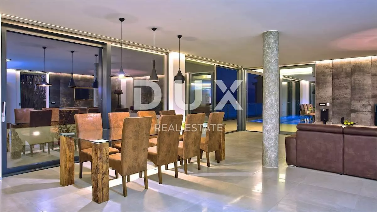 5-bedroom Villa In Višnjan, Croatia (370 M²)