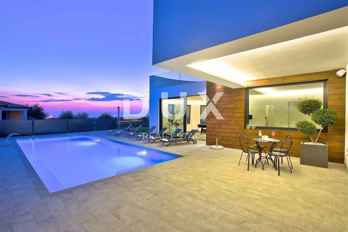 5-bedroom Villa In Višnjan, Croatia (370 M²)