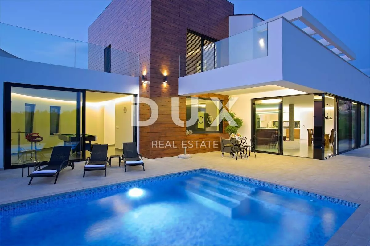 5-bedroom Villa In Višnjan, Croatia (370 M²)