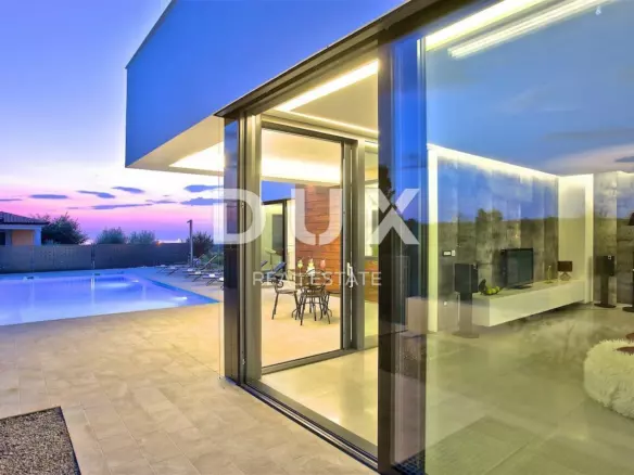 5-bedroom Villa In Višnjan, Croatia (370 M²)