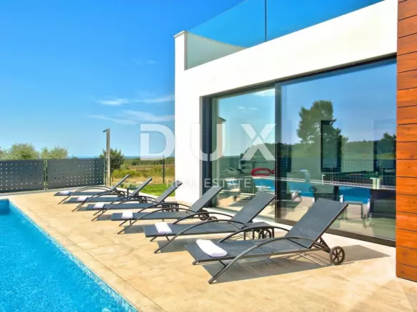 5-bedroom Villa In Višnjan, Croatia (370 M²)