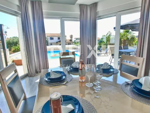 5-bedroom Detached House In Rogovići, Croatia (450 M²)