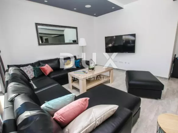 5-bedroom Detached House In Rogovići, Croatia (450 M²)