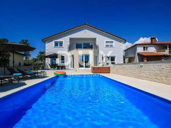 5-bedroom Detached House In Rogovići, Croatia (450 M²)