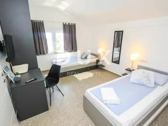 5-bedroom Detached House In Rogovići, Croatia (450 M²)