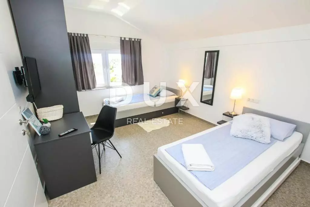 5-bedroom Detached House In Rogovići, Croatia (450 M²)