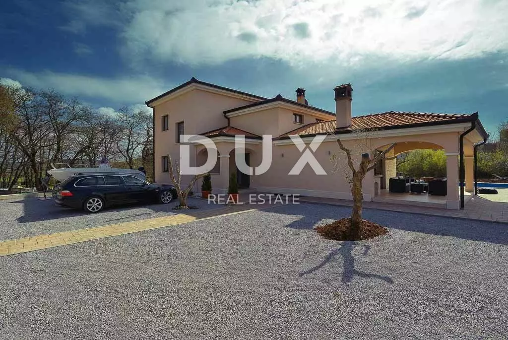4-bedroom Villa In Rovinjsko Selo, Croatia (385 M²)