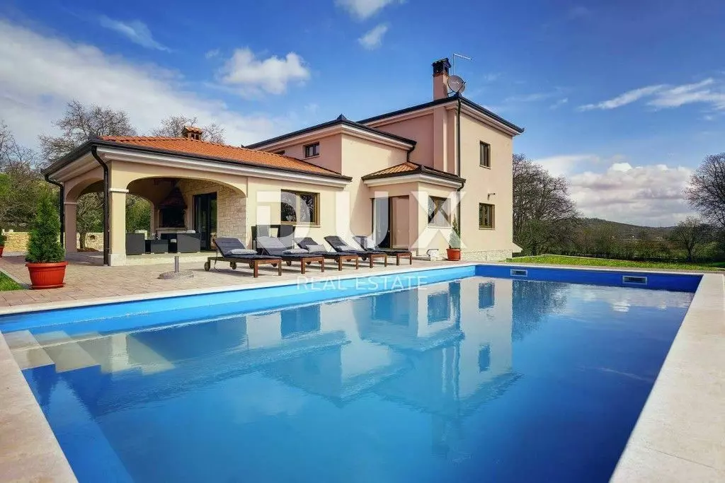 4-bedroom Villa In Rovinjsko Selo, Croatia (385 M²)