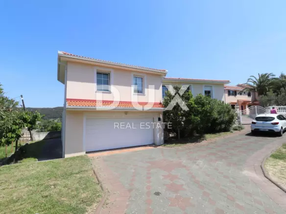 5-bedroom Villa In Supetarska Draga, Croatia (410 M²)