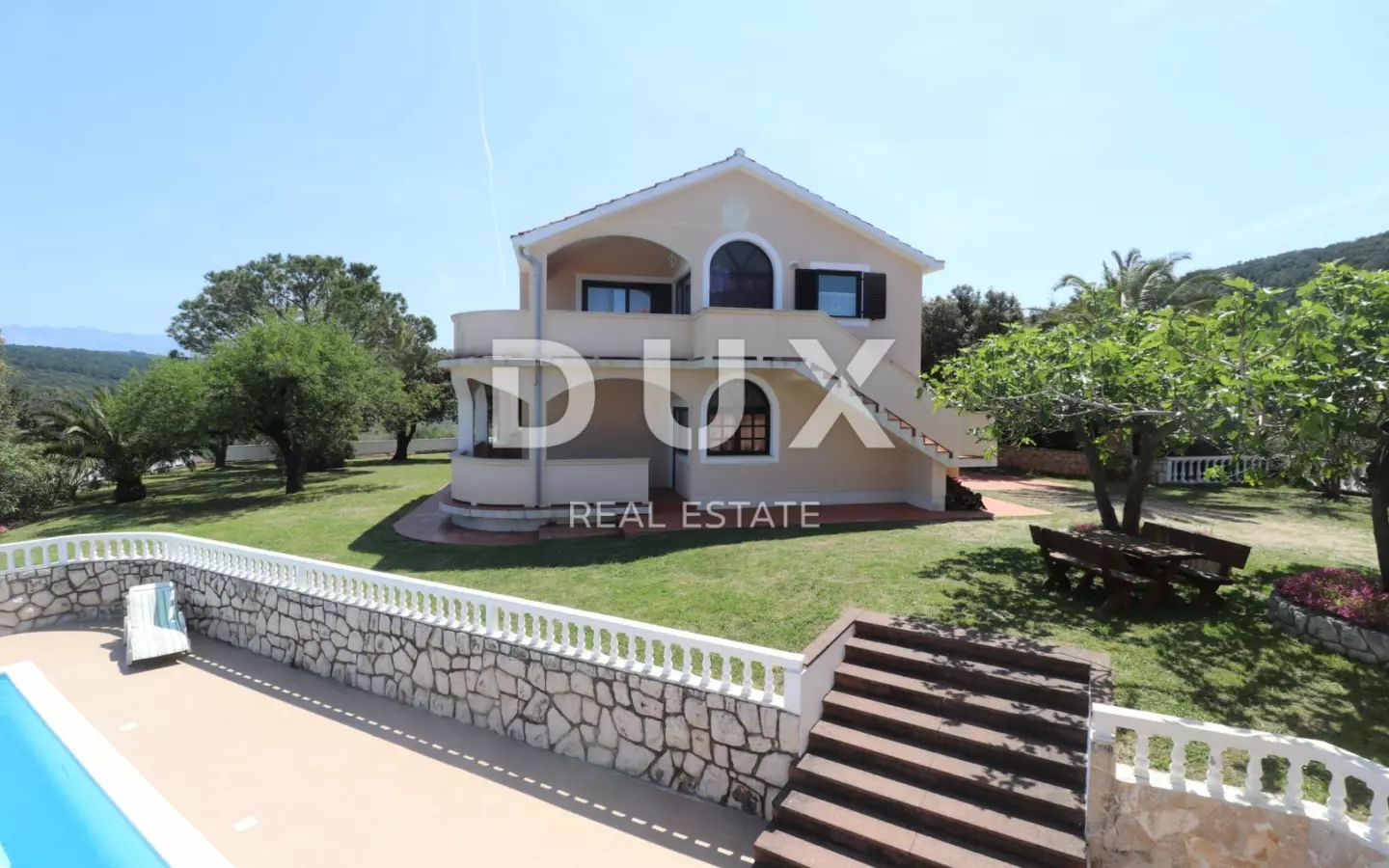 5-bedroom Villa In Supetarska Draga, Croatia (410 M²)